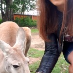 Małgorzata Wrońska z kangurem