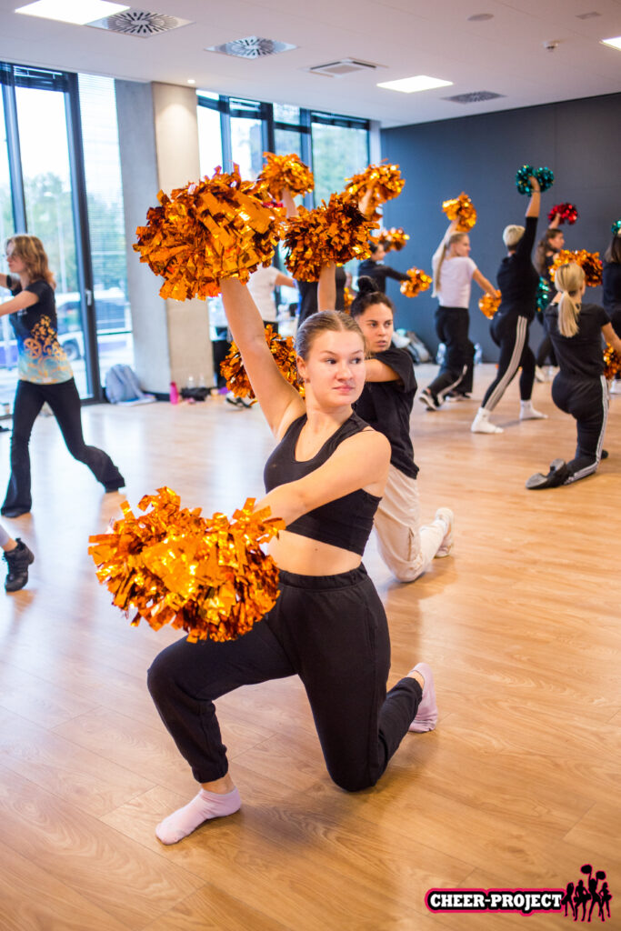 praca na poziomach dla afektów wizualnych w trakcie tworzenia choreografii z pomponami